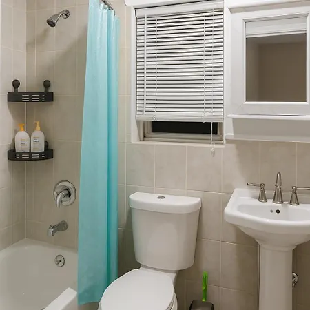 Apartment 3br & 2bath Bronx Stay-private Suite-parking