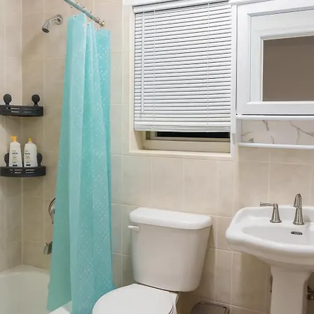 3br & 2bath Bronx Stay-private Suite-parking Apartment