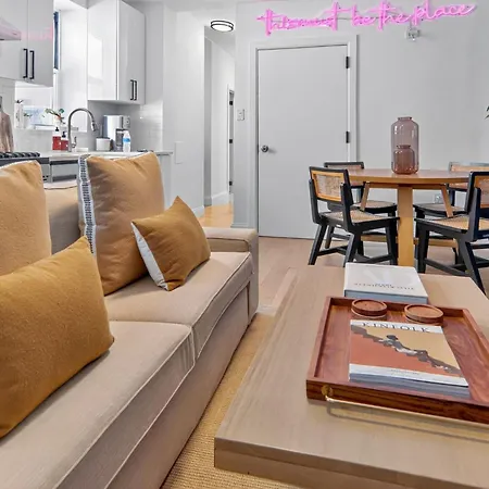 Spacious 3bedroom With Ac Near Mccarren Park Brooklyn New York