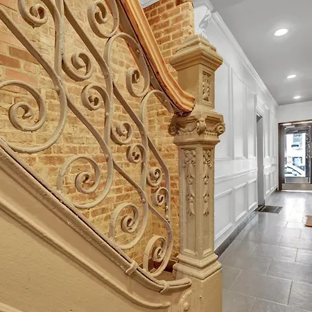 Modern 2br With Private Garden - In Gramercy Park New York