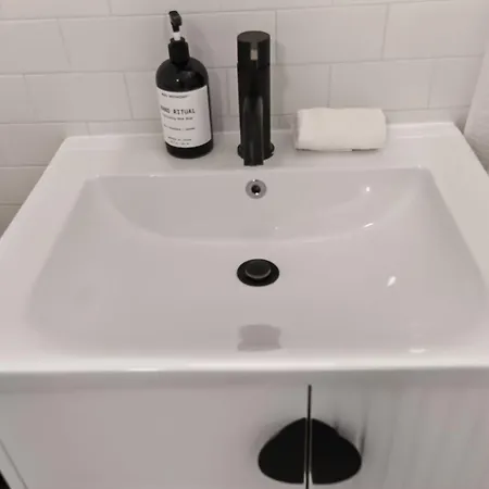 Spacious 3bedroom With Ac Near Mccarren Park Brooklyn Apartment New York