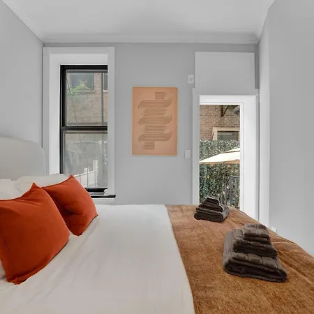 Modern 2br With Private Garden - In Gramercy Park Apartment *