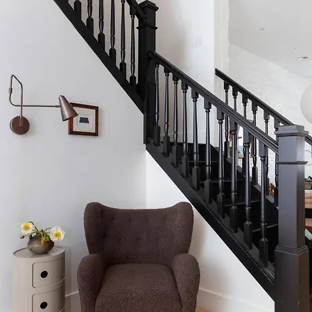 Massive Nyc Brownstone Wpatio Apartment New York