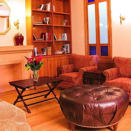 Hotel St. 2*