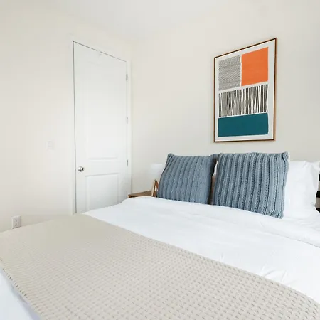 Spacious 3br Upper West Side - Steps From Park New York