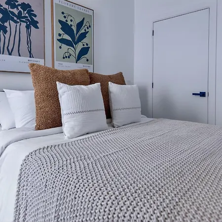 Spacious 3bedroom With Ac Near Mccarren Park Brooklyn * New York