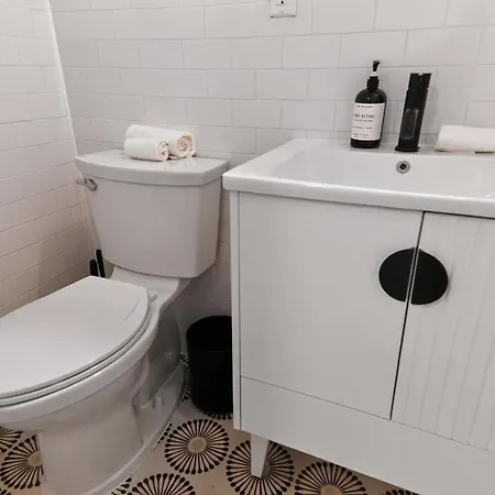 Spacious 3bedroom With Ac Near Mccarren Park Brooklyn Apartment
