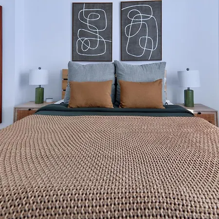 Apartment Spacious 3bedroom With Ac Near Mccarren Park Brooklyn