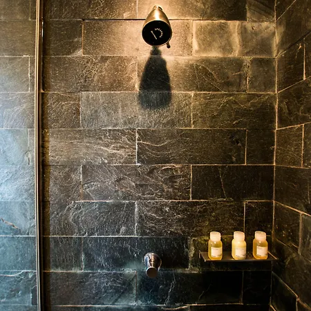 On Rivington Hotel