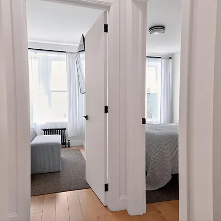 Spacious 3bedroom With Ac Near Mccarren Park Brooklyn New York