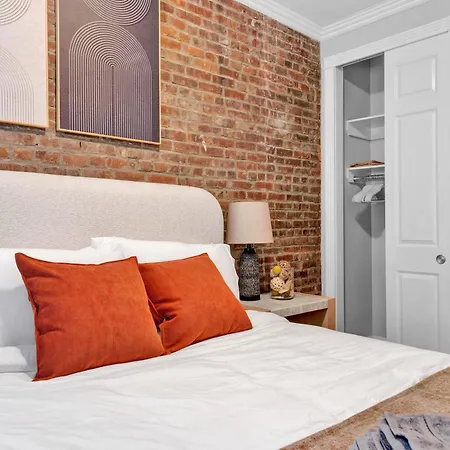 Modern 2br With Private Garden - In Gramercy Park Apartment *