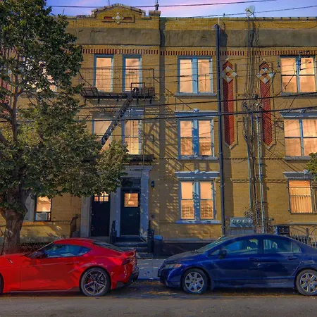 Spacious 3bedroom With Ac Near Mccarren Park Brooklyn *