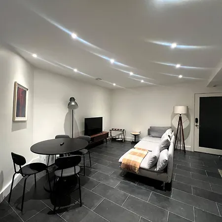 Apartment Massive Nyc Brownstone Wpatio New York