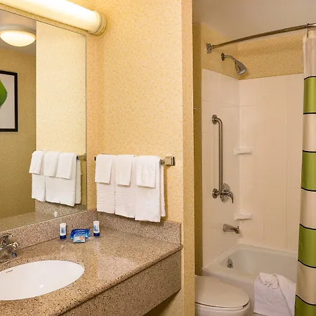 Hotel Fairfield By Marriott Laguardia Airport/flushing