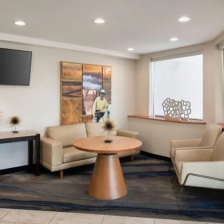 Fairfield By Marriott Laguardia Airport/flushing 3*