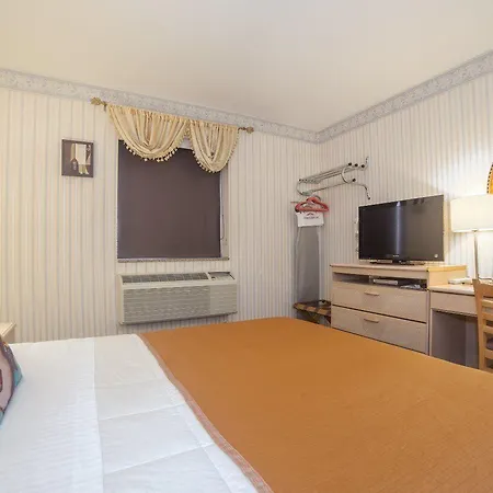 Hotel Flushing 88
