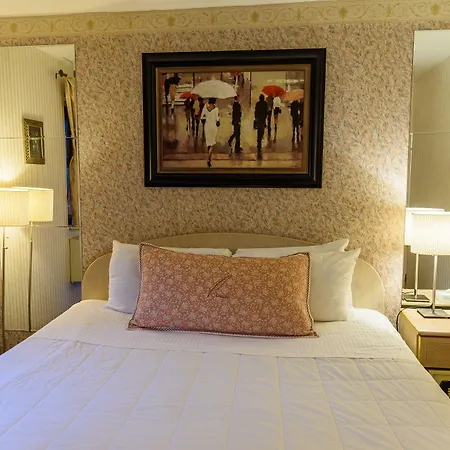 Hotel Flushing 88