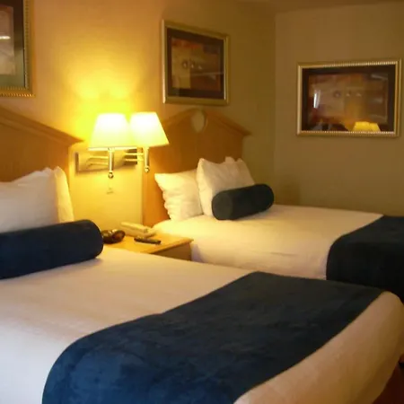 Hotel Marco Laguardia & 3*