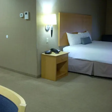 Hotel Marco Laguardia & 3*