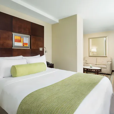 Aura Times Square 4* New York