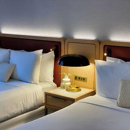 Aura Times Square Hotel