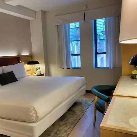 Aura Times Square Hotel 4*