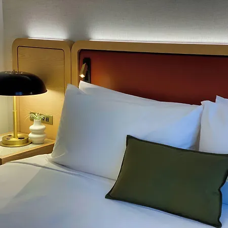Aura Times Square Hotel