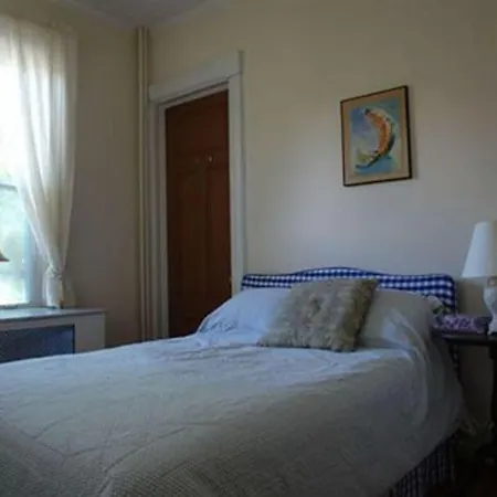 Pl And Gallery Bed & Breakfast 4*
