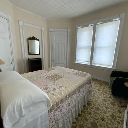 Bed & Breakfast Pl And Gallery