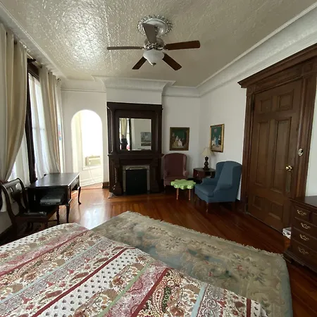 Bed & Breakfast Pl And Gallery New York