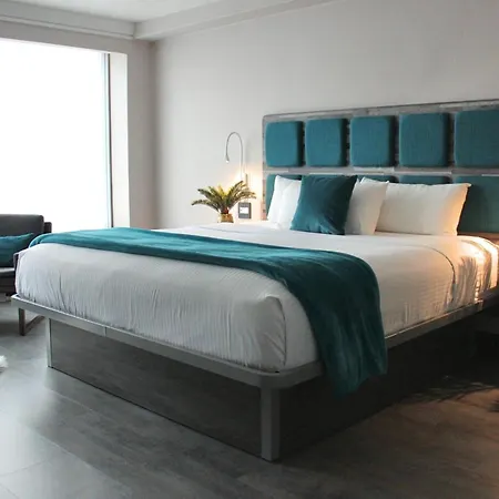 Le Bleu Hotel 3*