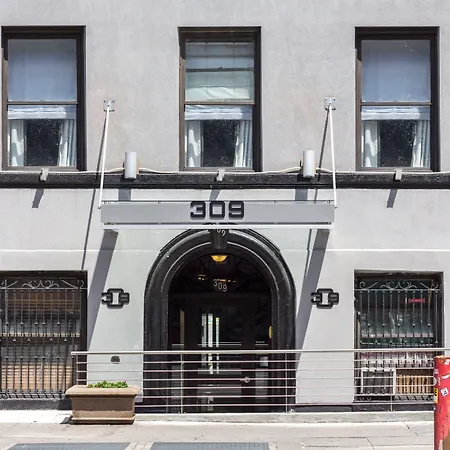 309 Hotel 2*