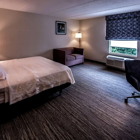 Hotel Hampton & Staten Island