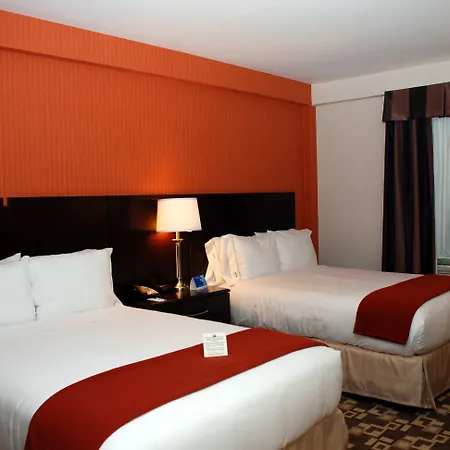 Hotel Express Maspeth By Ihg 2*