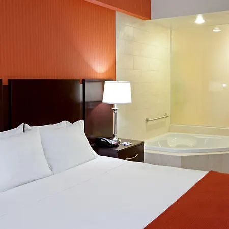 Express Maspeth By Ihg 2* New York