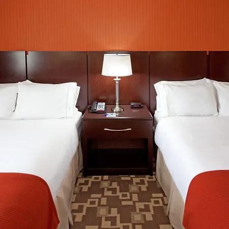 Hotel Express Maspeth By Ihg New York