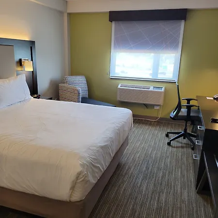 Express Maspeth By Ihg 2* New York