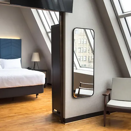 Hotel Four Points By Sheraton Manhattan Soho Village 3*