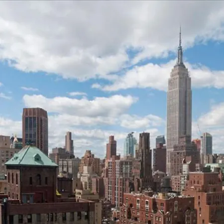 Global Luxury At 777 6th Avenue * New York