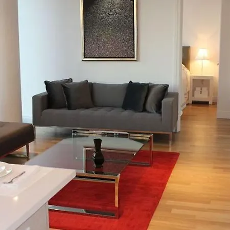 Impeccable Three Bedroom Midtown * New York
