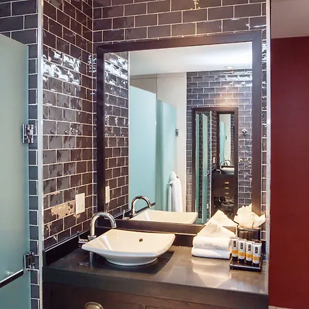 Ravel Trademark Collection By Wyndham Hotel New York