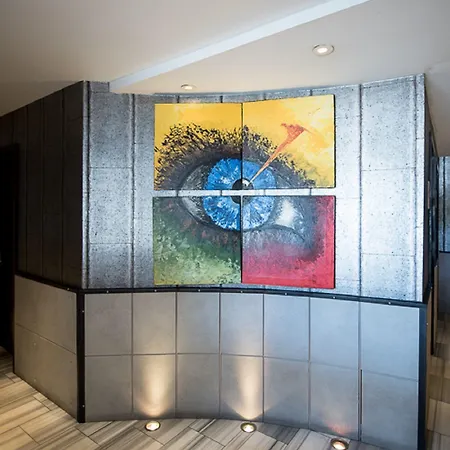 Ravel Trademark Collection By Wyndham Hotel