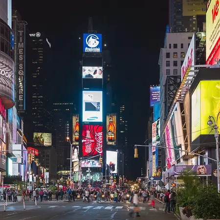 Express - Times Square By Ihg Hotel 3*