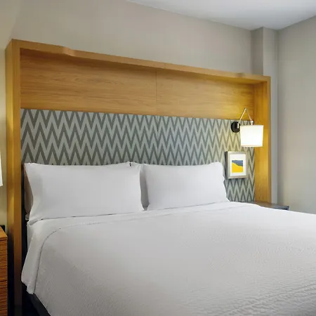 - Street By Ihg New York
