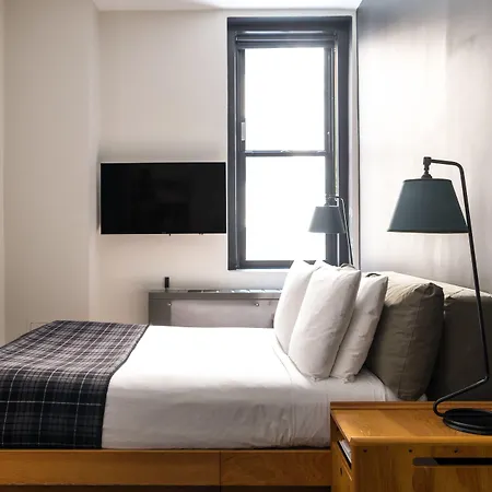 Hotel Ace 4*