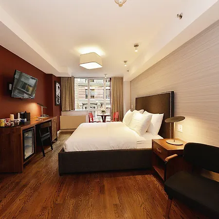 32 32 Hotel