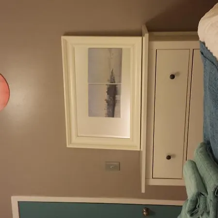 Nyc Two-bedroom Apartment, Next To Subway New York