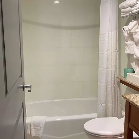 Ramada By Wyndham Times Square West 3*