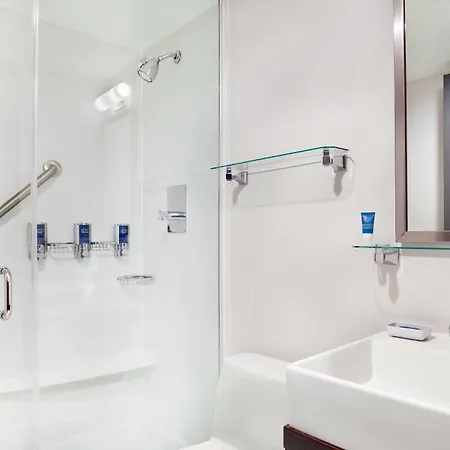 Four Points By Sheraton Midtown - Times Square
