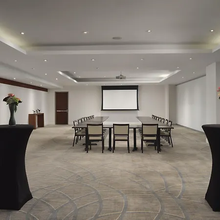 Hyatt Centric Street Hotel